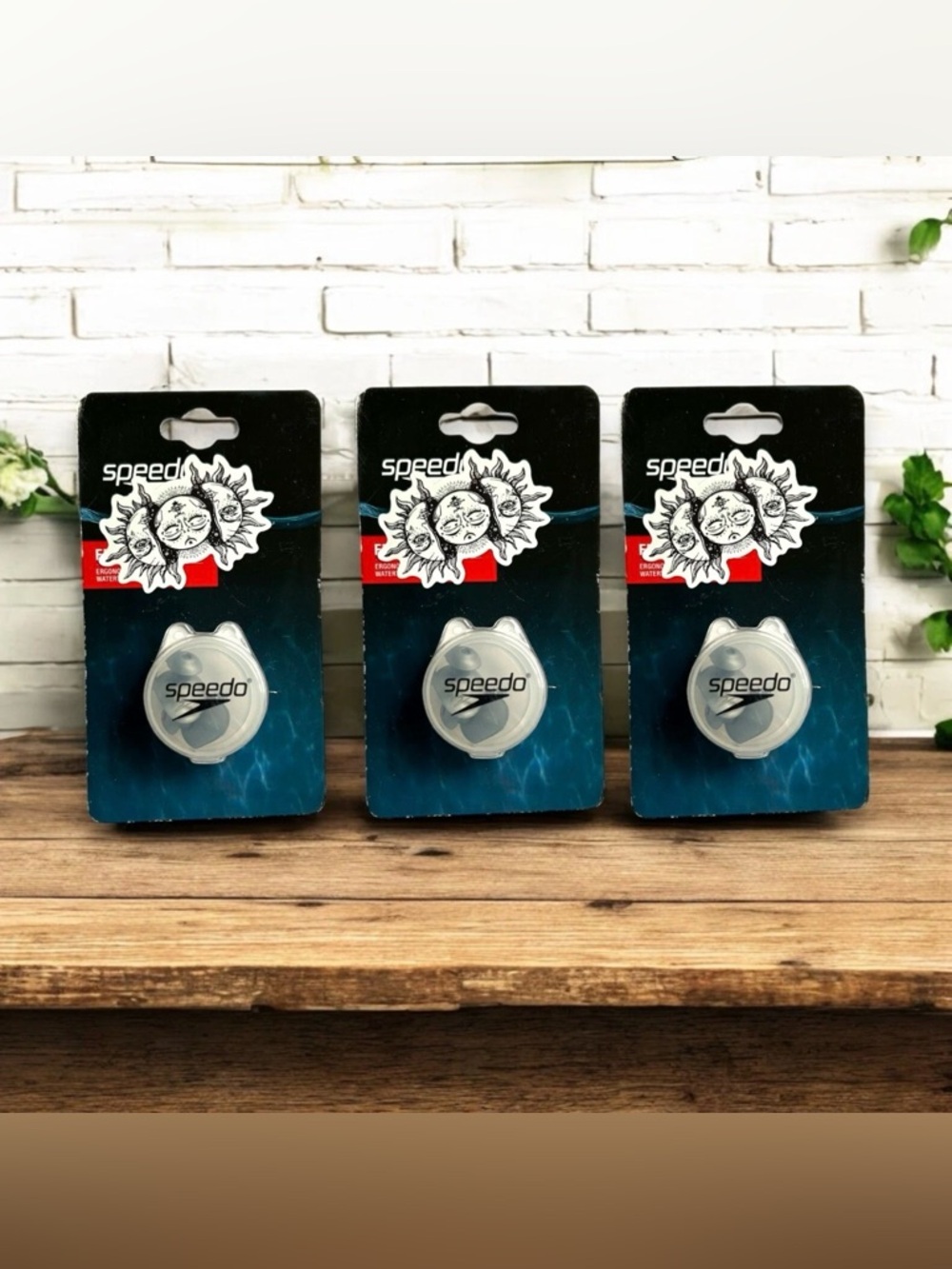 Speedo Ergo Ear Plugs - Black and Red Packaging